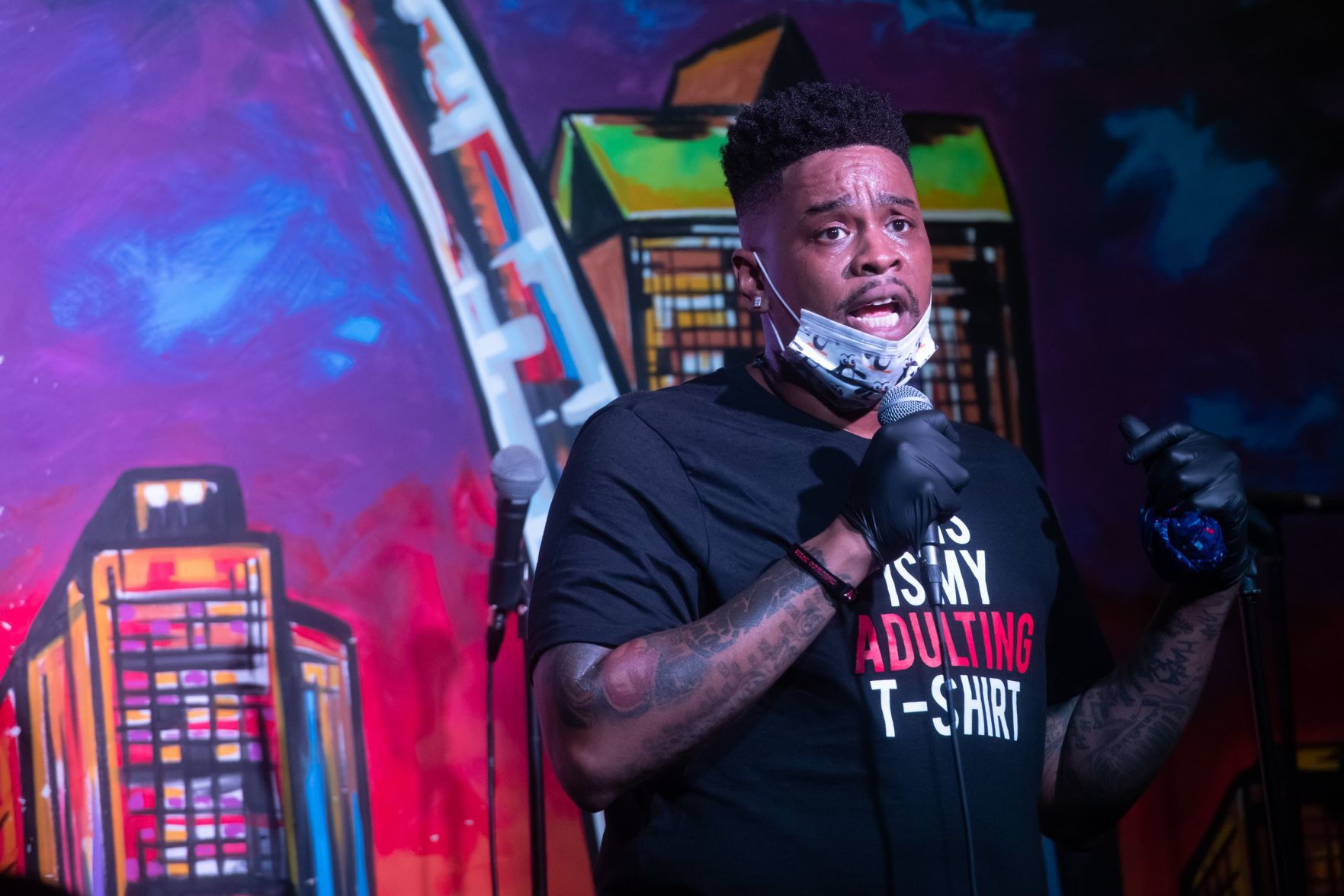 Helium Comedy Club reopens at St. Louis Galleria
